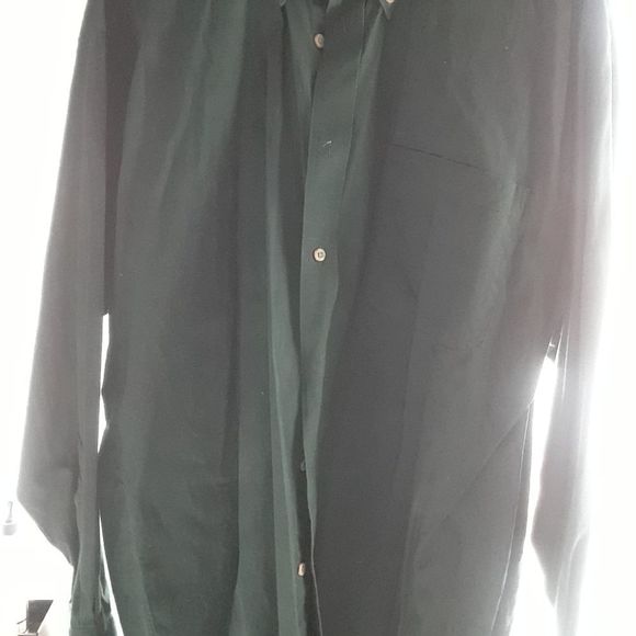 Dillards Roundtree & Yorke men's Dress shirt - Picture 2 of 4